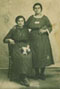 1934 - DA SIN. PASQUAROSA PALUMBO (ZIA PASQUAR'SELLA) E DOMENICA SIRAVO IN UNA FOTO DELL'EPOCA 